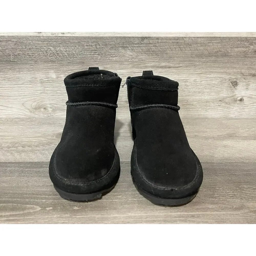 BEARPAW Shorty Youth Boots Size 1 Black Suede Wool Lined Ankle Winter Shoes